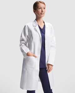 Bata Vaccine woman
